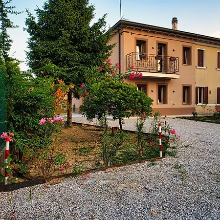 Ap 2 Free Parking Romantic Garden Hébergement de vacances *