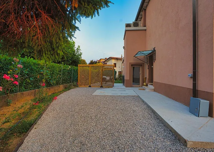 Ap 2 Free Parking Romantic Garden Venice 別荘